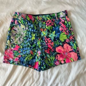 Lilly Pulitzer 5” Shorts - Size 2